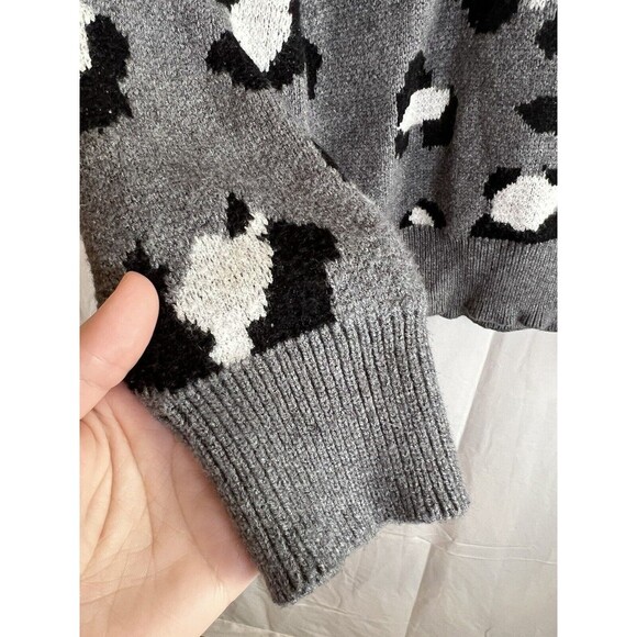 Shein Grey Leopard Print Sweater Size Small Preowned - Picture 5 of 12